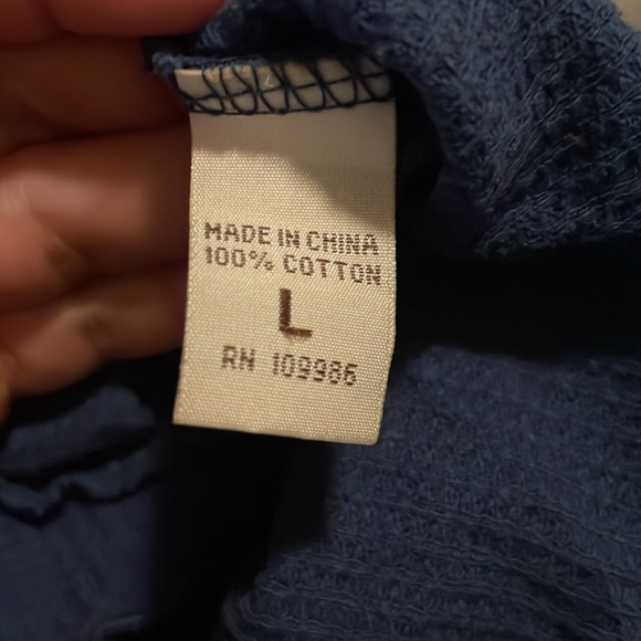 *American Rag Cie Navy Blue V Neck Shirt with Buttons Size Large - Picture 3 of 4